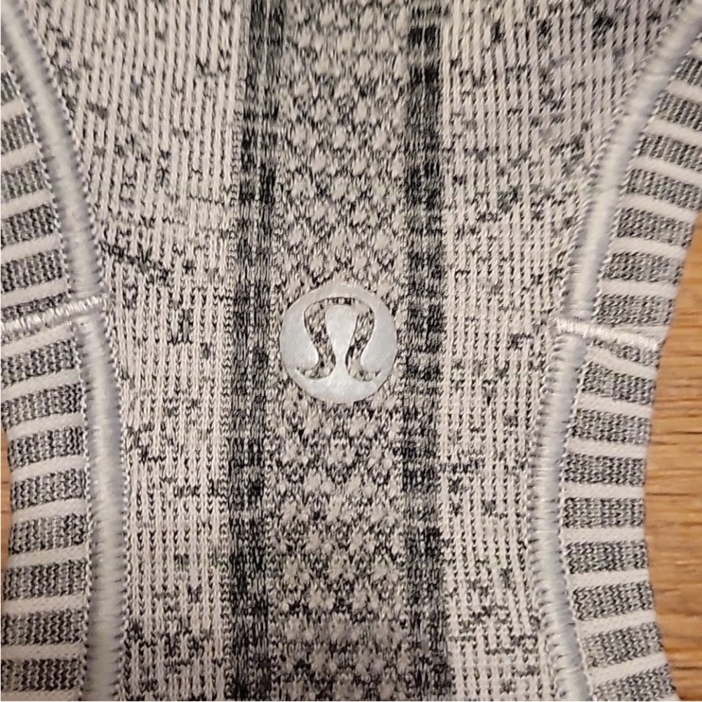 Lululemon Gray Ombre Run Swiftly Tech Tank Top Si… - image 8